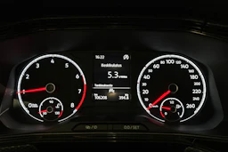 oranssi Volkswagen T-Cross 2020 kuva 15.