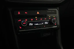 oranssi Volkswagen T-Cross 2020 kuva 20.