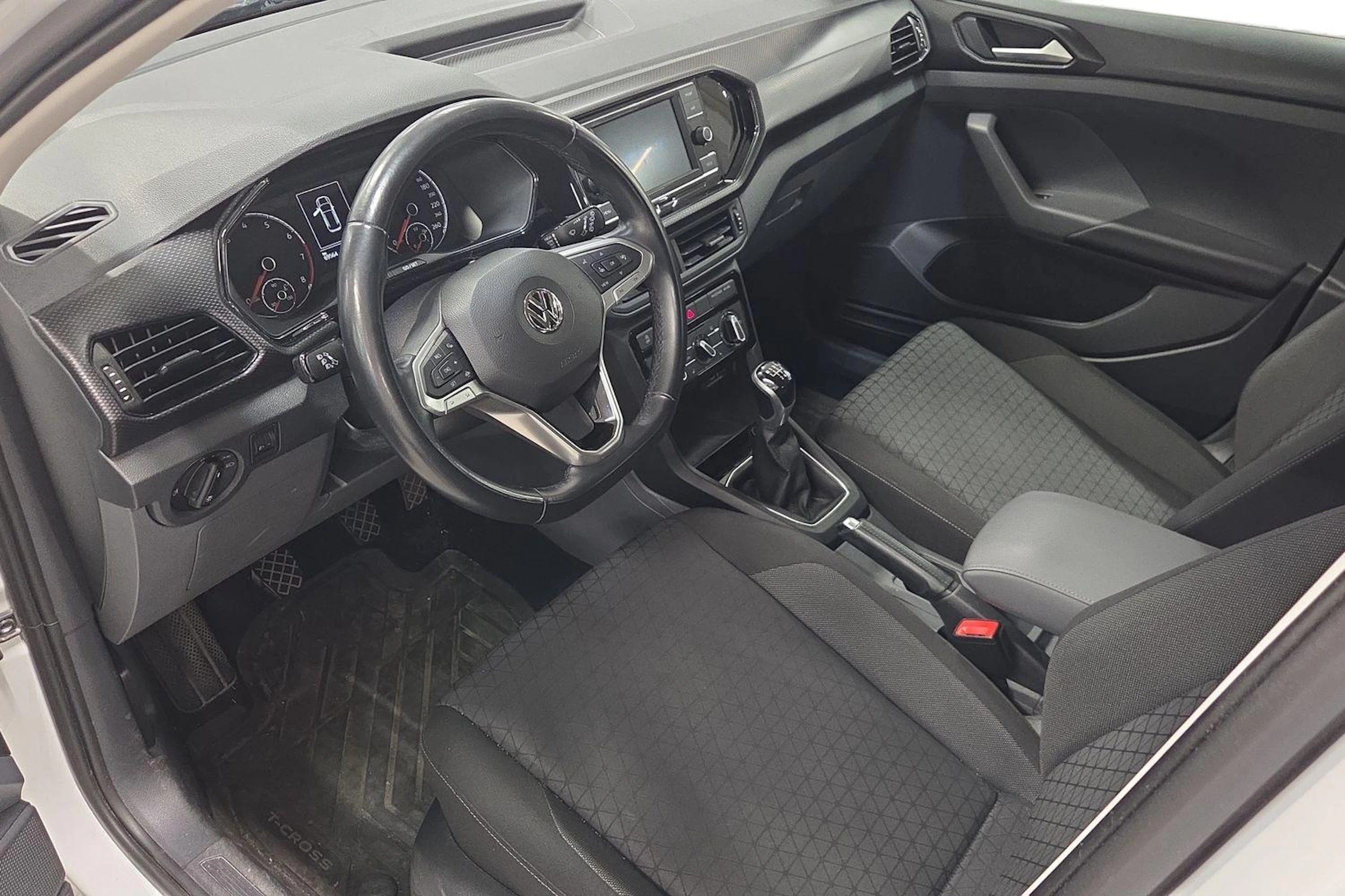 valkoinen Volkswagen T-Cross 2019 kuva 3.