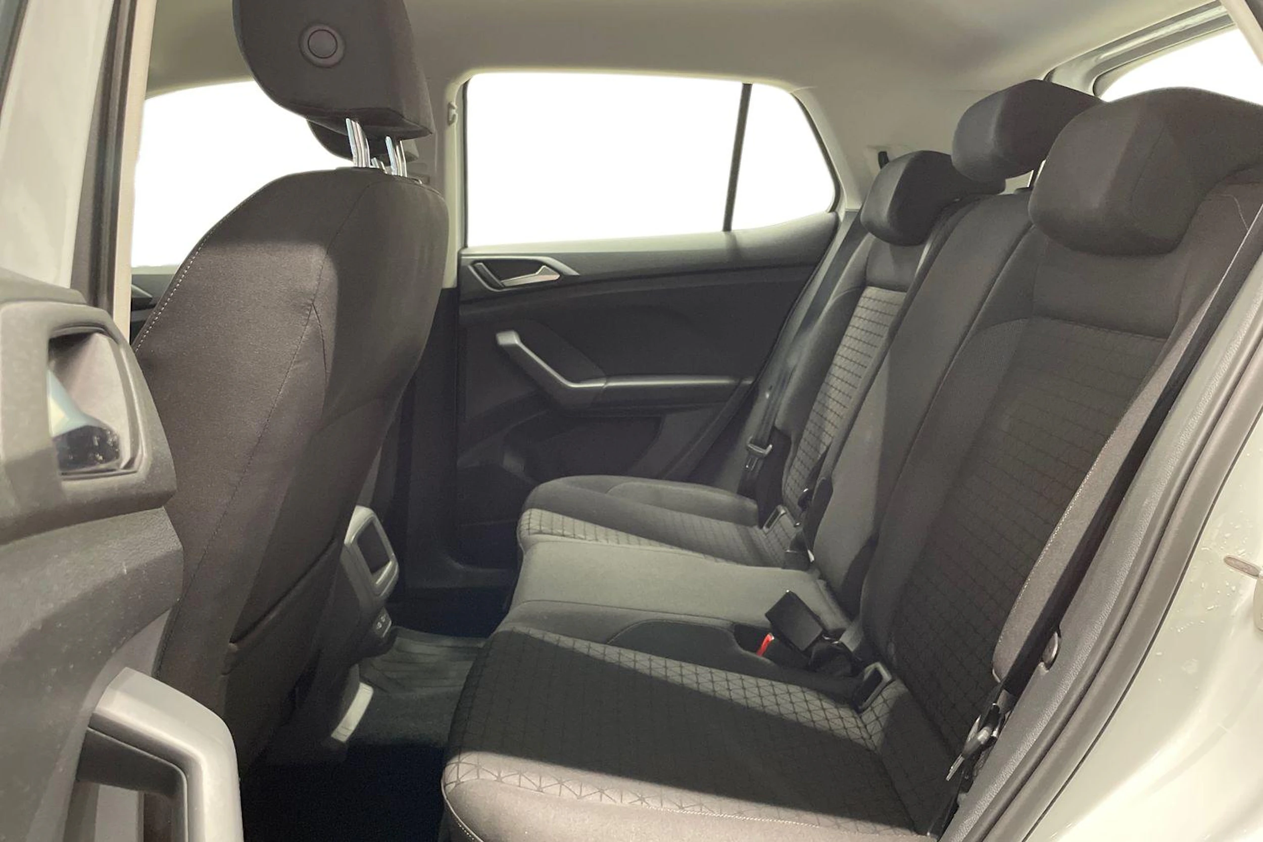 valkoinen Volkswagen T-Cross 2020 kuva 8.