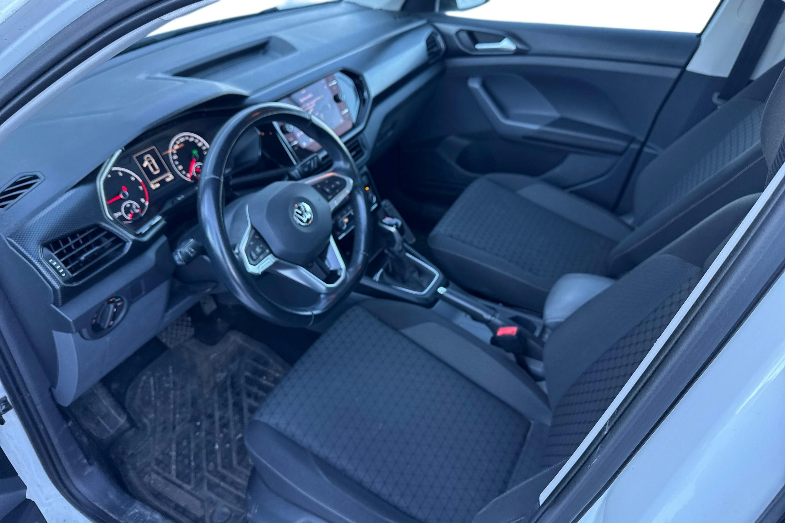 valkoinen Volkswagen T-Cross 2020 kuva 3.