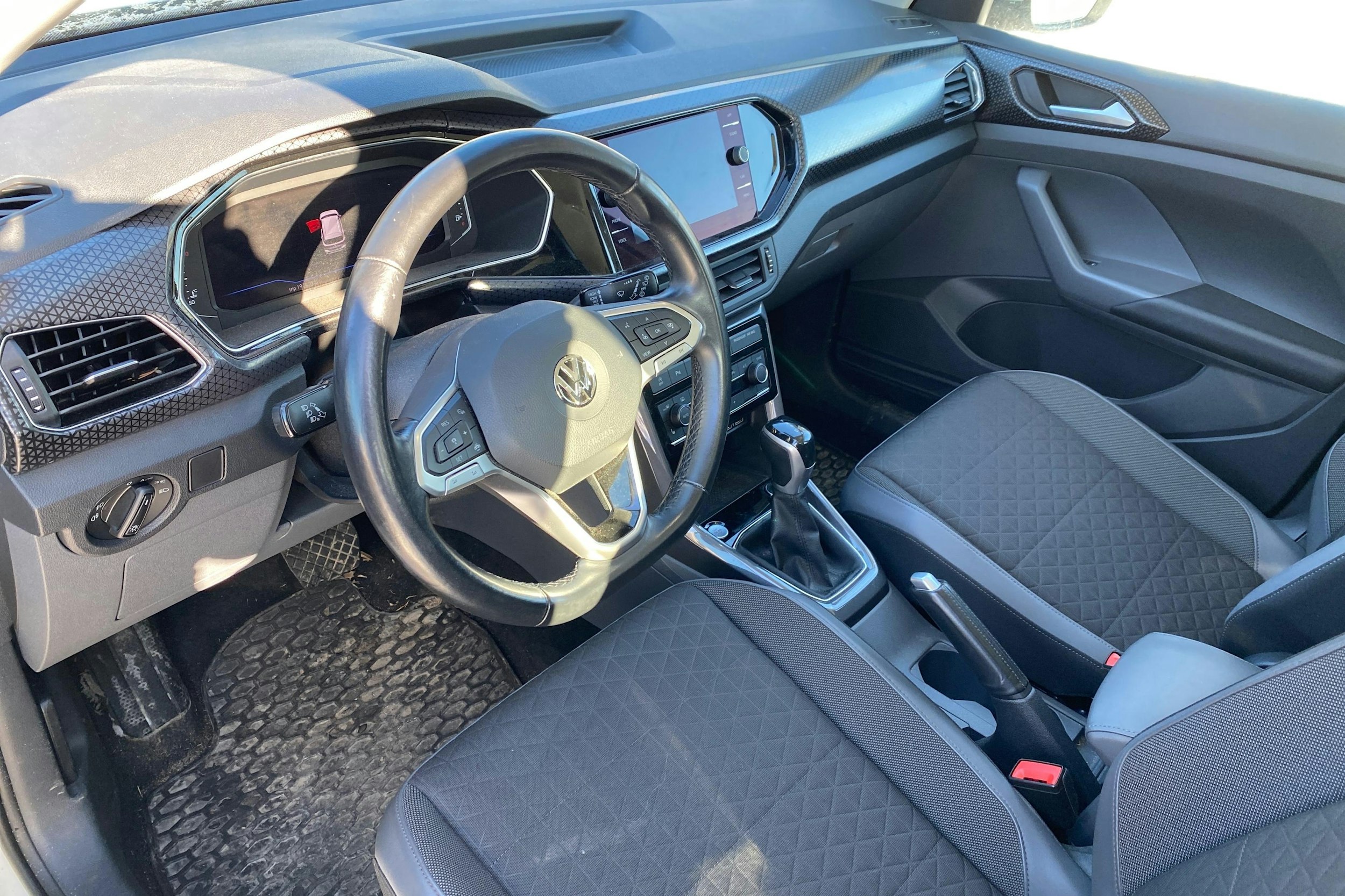 valkoinen Volkswagen T-Cross 2020 kuva 3.