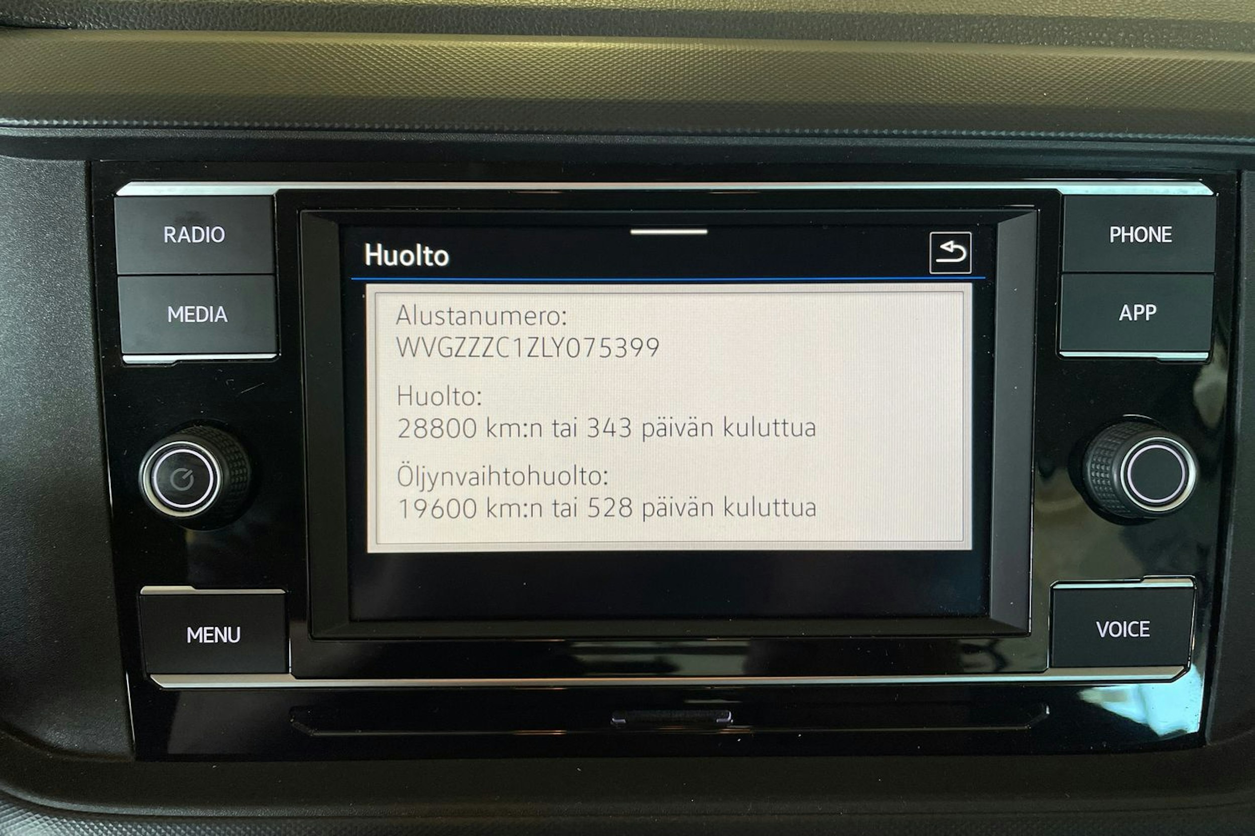 valkoinen Volkswagen T-Cross 2020 kuva 15.