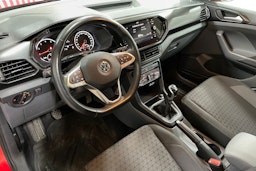 Punainen Volkswagen T-Cross 2020 kuva 7.