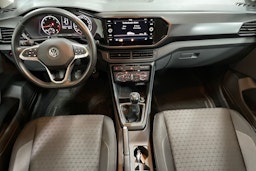 Punainen Volkswagen T-Cross 2020 kuva 9.