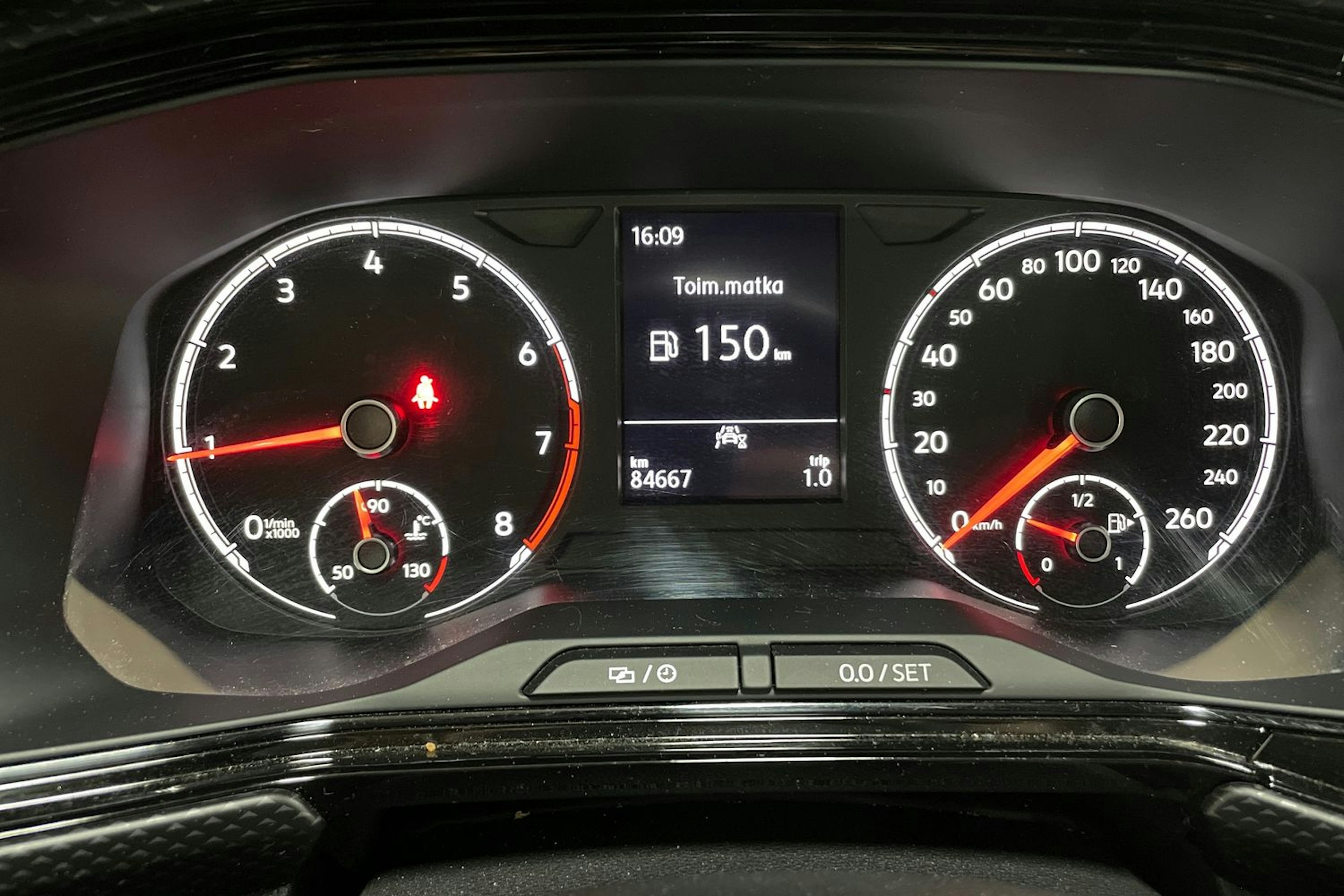 Punainen Volkswagen T-Cross 2020 kuva 16.