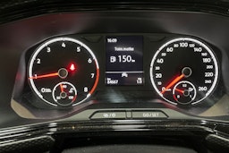 Punainen Volkswagen T-Cross 2020 kuva 16.