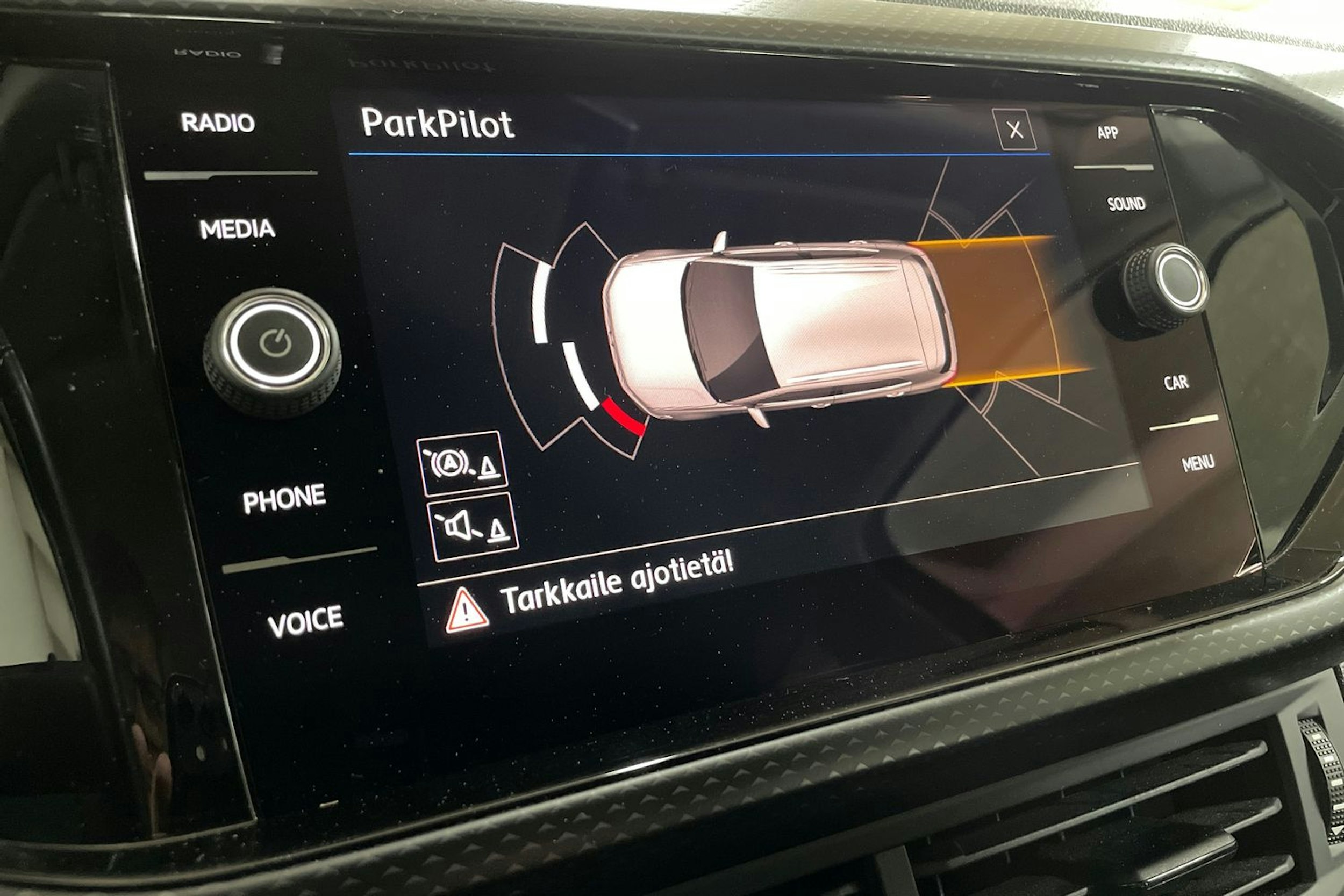 Punainen Volkswagen T-Cross 2020 kuva 18.