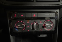 Punainen Volkswagen T-Cross 2020 kuva 25.