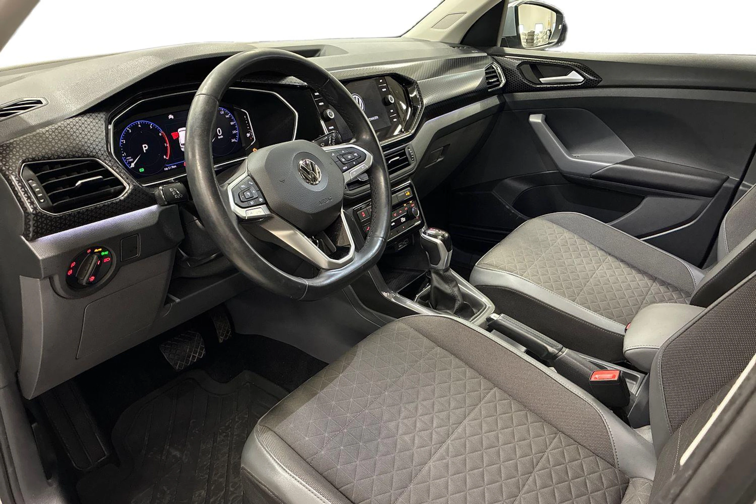 hopea Volkswagen T-Cross 2020 kuva 8.