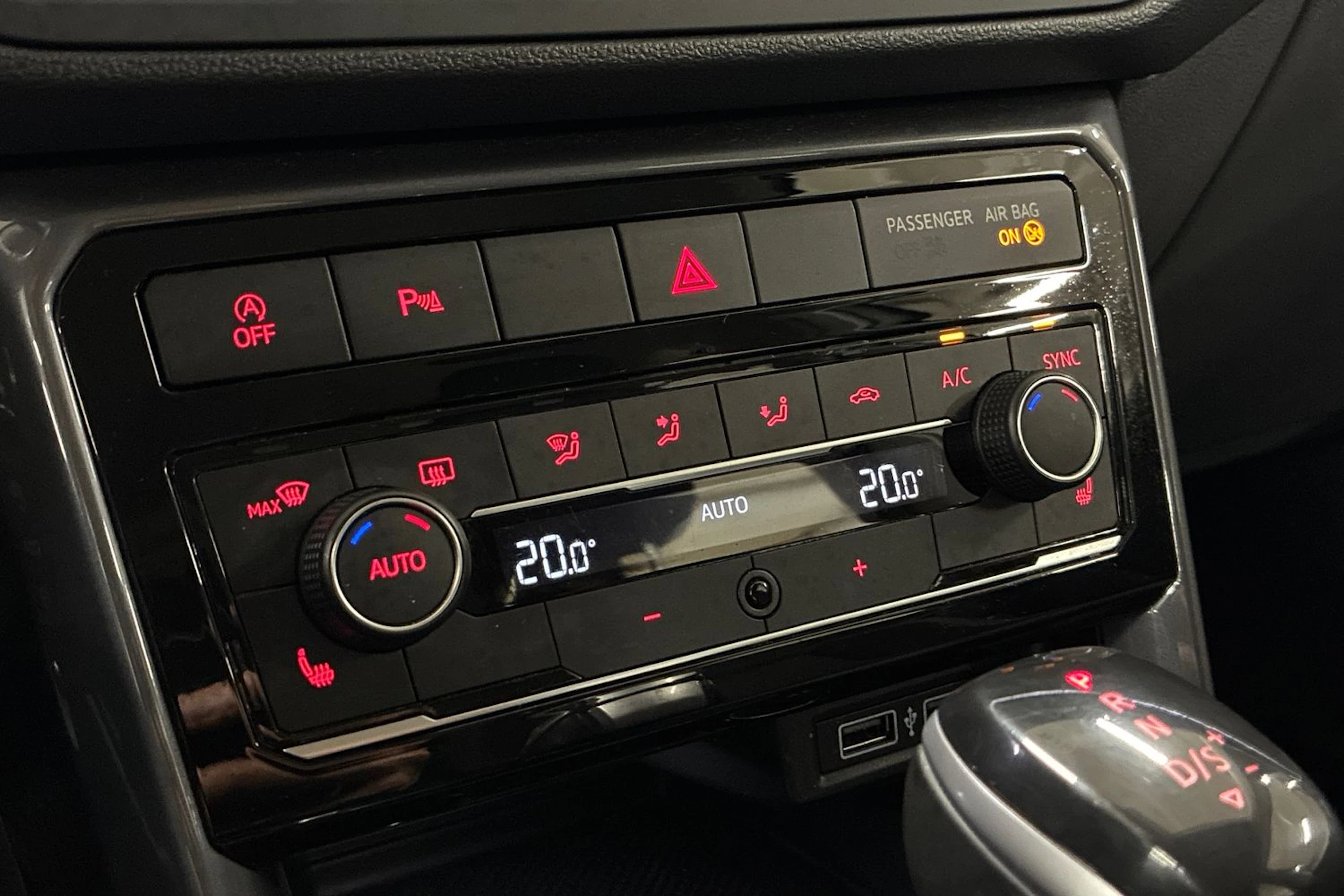 hopea Volkswagen T-Cross 2020 kuva 21.