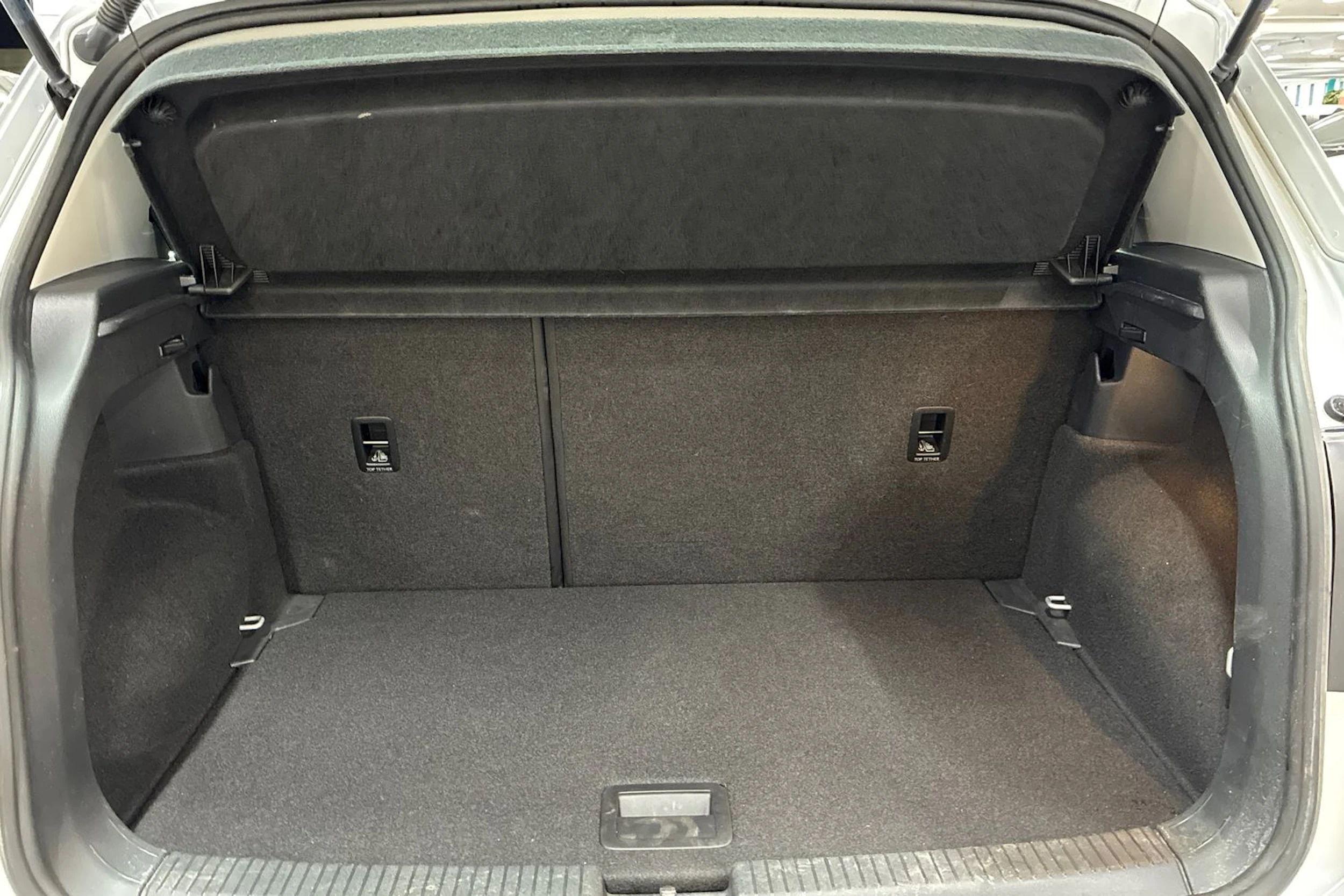 hopea Volkswagen T-Cross 2020 kuva 25.