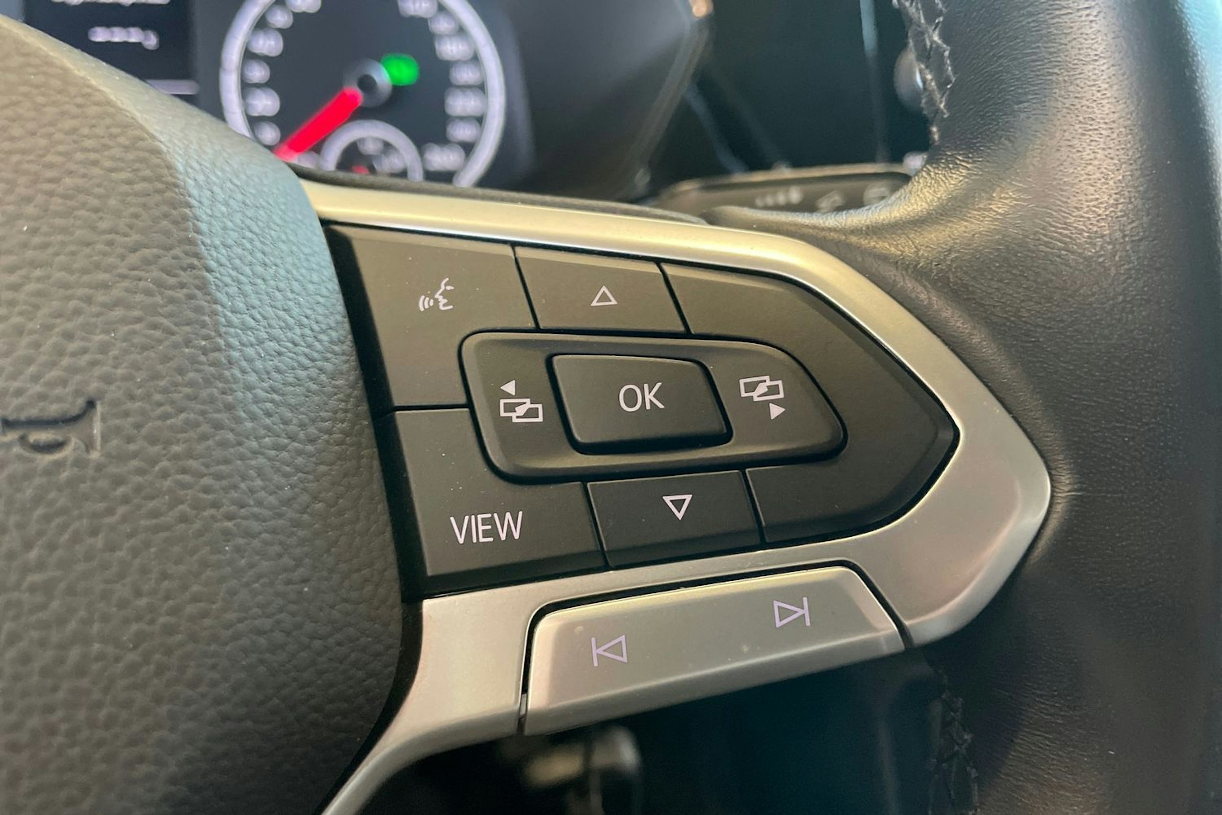 harmaa Volkswagen T-Cross 2020 kuva 19.