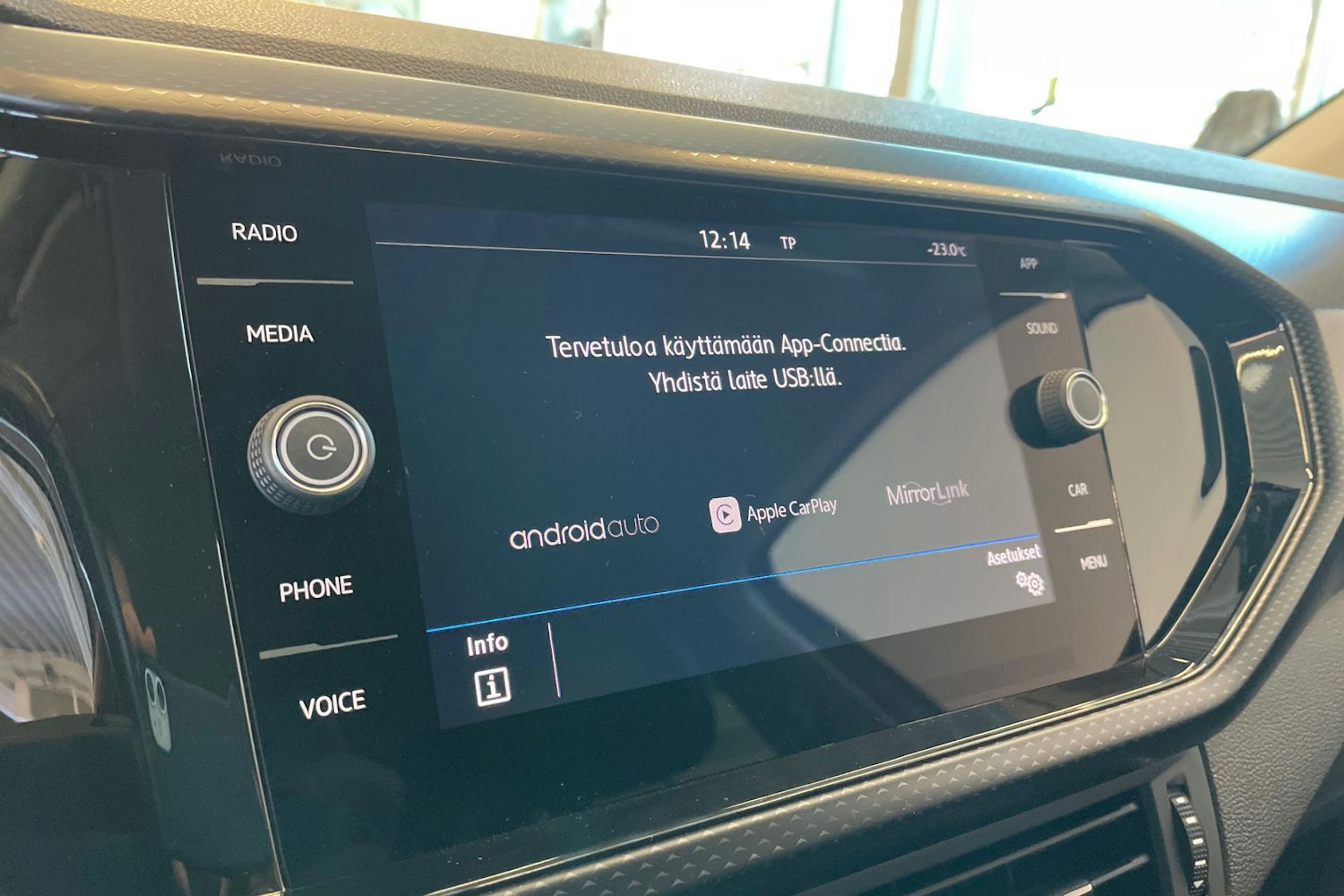 harmaa Volkswagen T-Cross 2020 kuva 21.