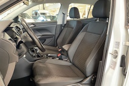 Valkoinen Volkswagen T-Cross 2020 kuva 14.