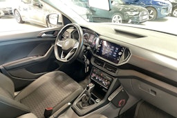 Valkoinen Volkswagen T-Cross 2020 kuva 15.