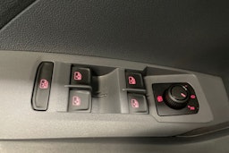 Valkoinen Volkswagen T-Cross 2020 kuva 33.