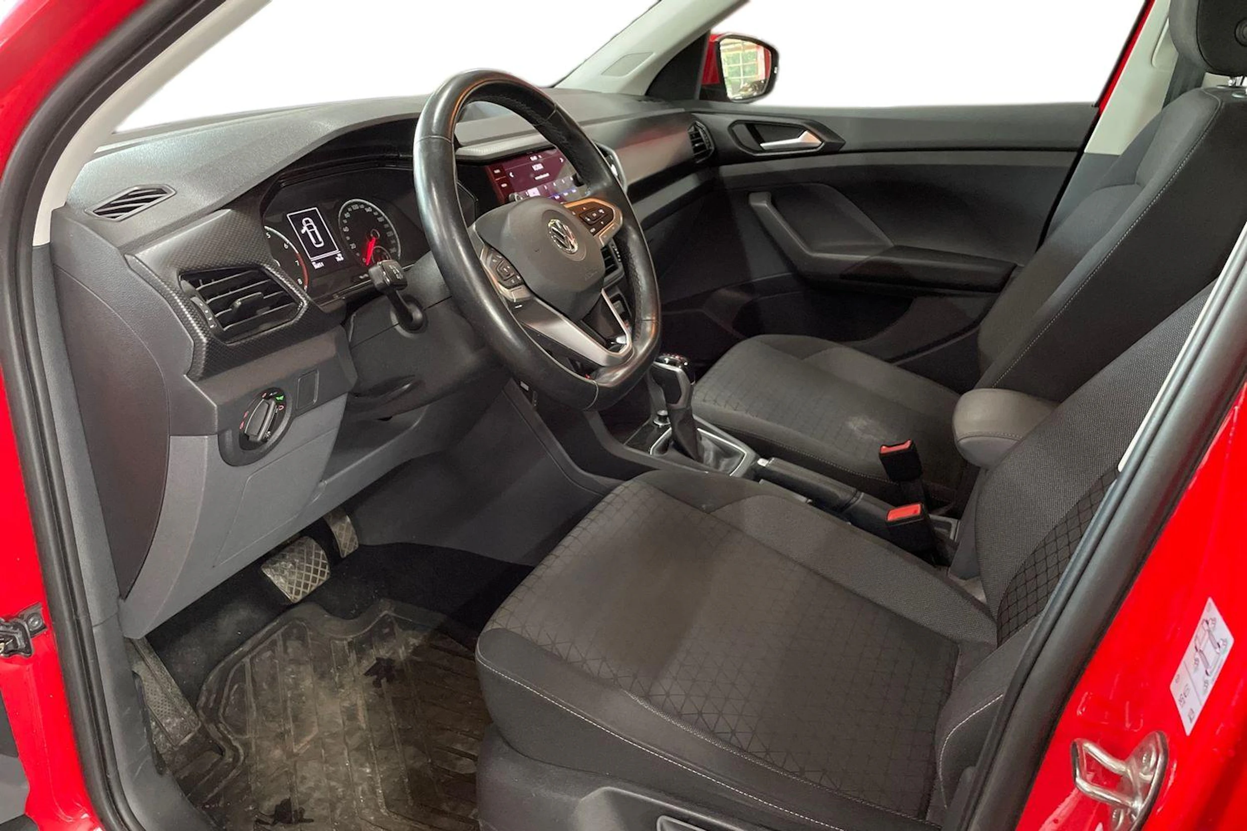 Punainen Volkswagen T-Cross 2020 kuva 3.