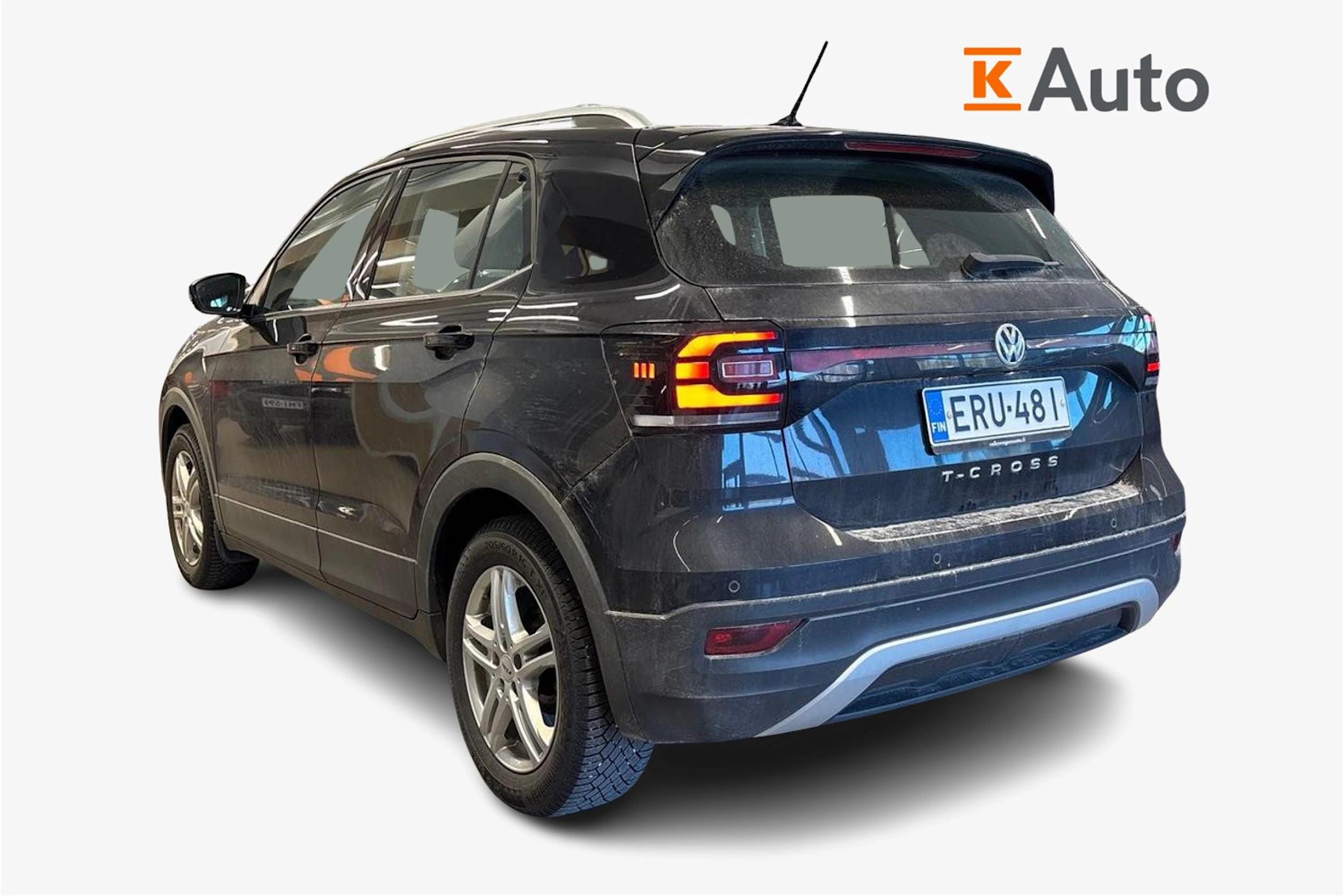 musta Volkswagen T-Cross 2020 kuva 2.