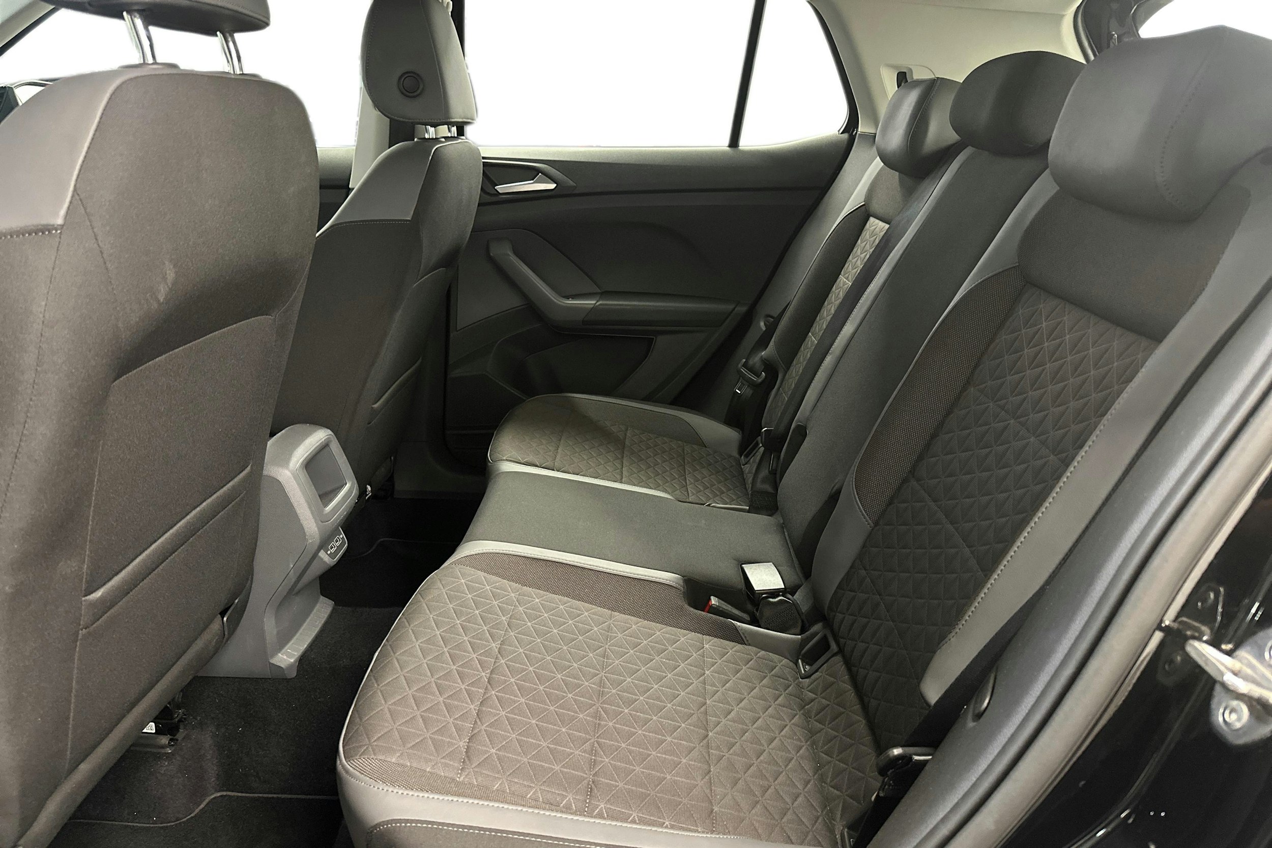 musta Volkswagen T-Cross 2020 kuva 10.