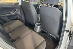 valkoinen Volkswagen T-Cross 2020 kuva 17.