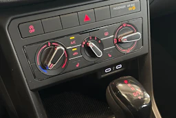 valkoinen Volkswagen T-Cross 2020 kuva 25.