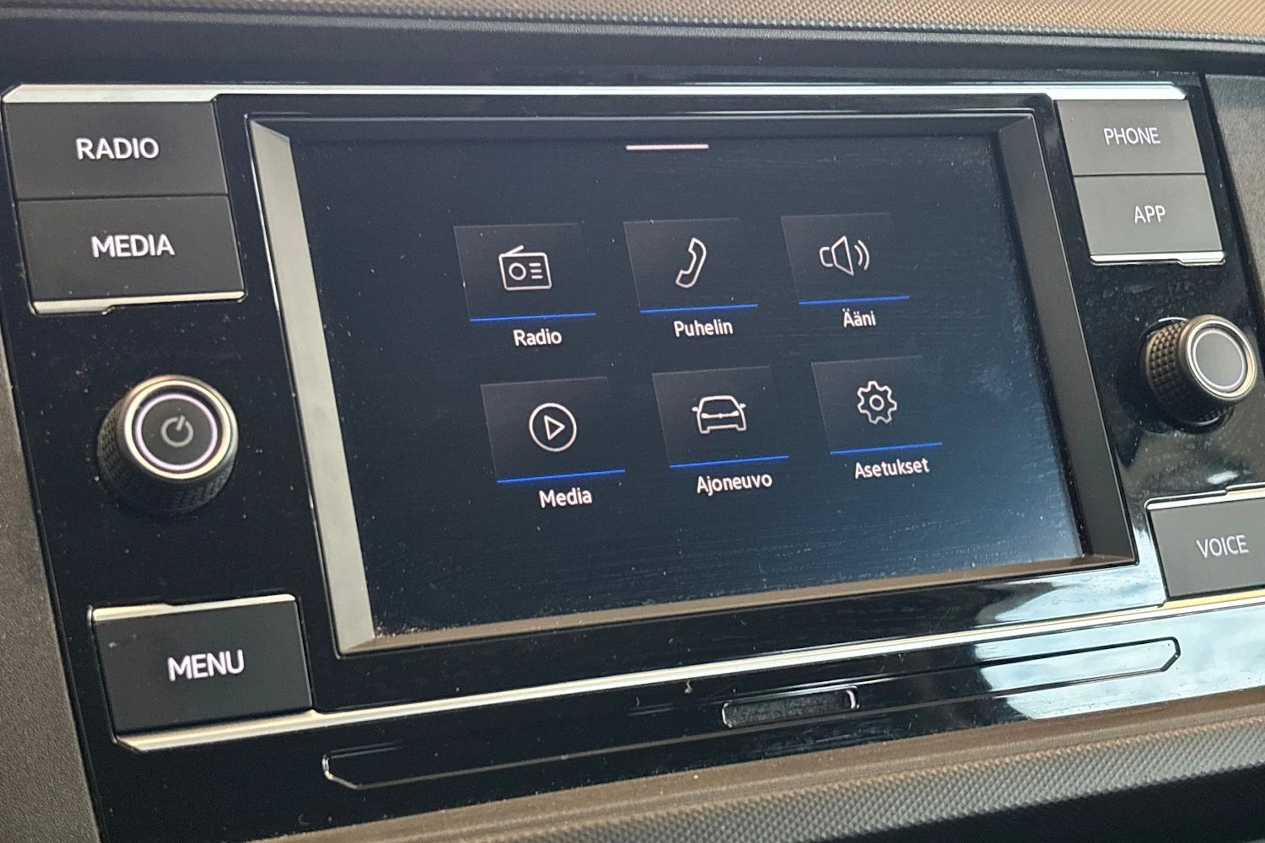 valkoinen Volkswagen T-Cross 2020 kuva 26.