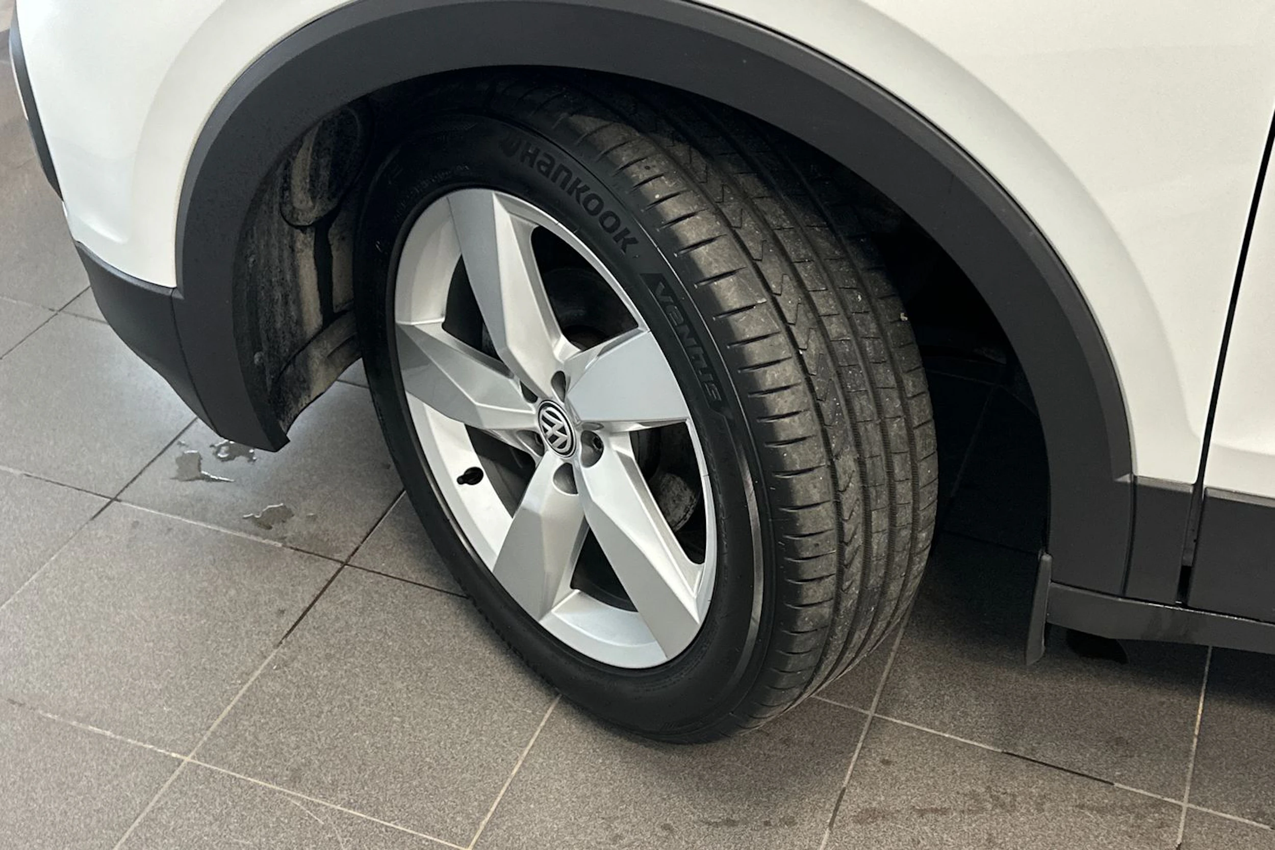 valkoinen Volkswagen T-Cross 2020 kuva 25.