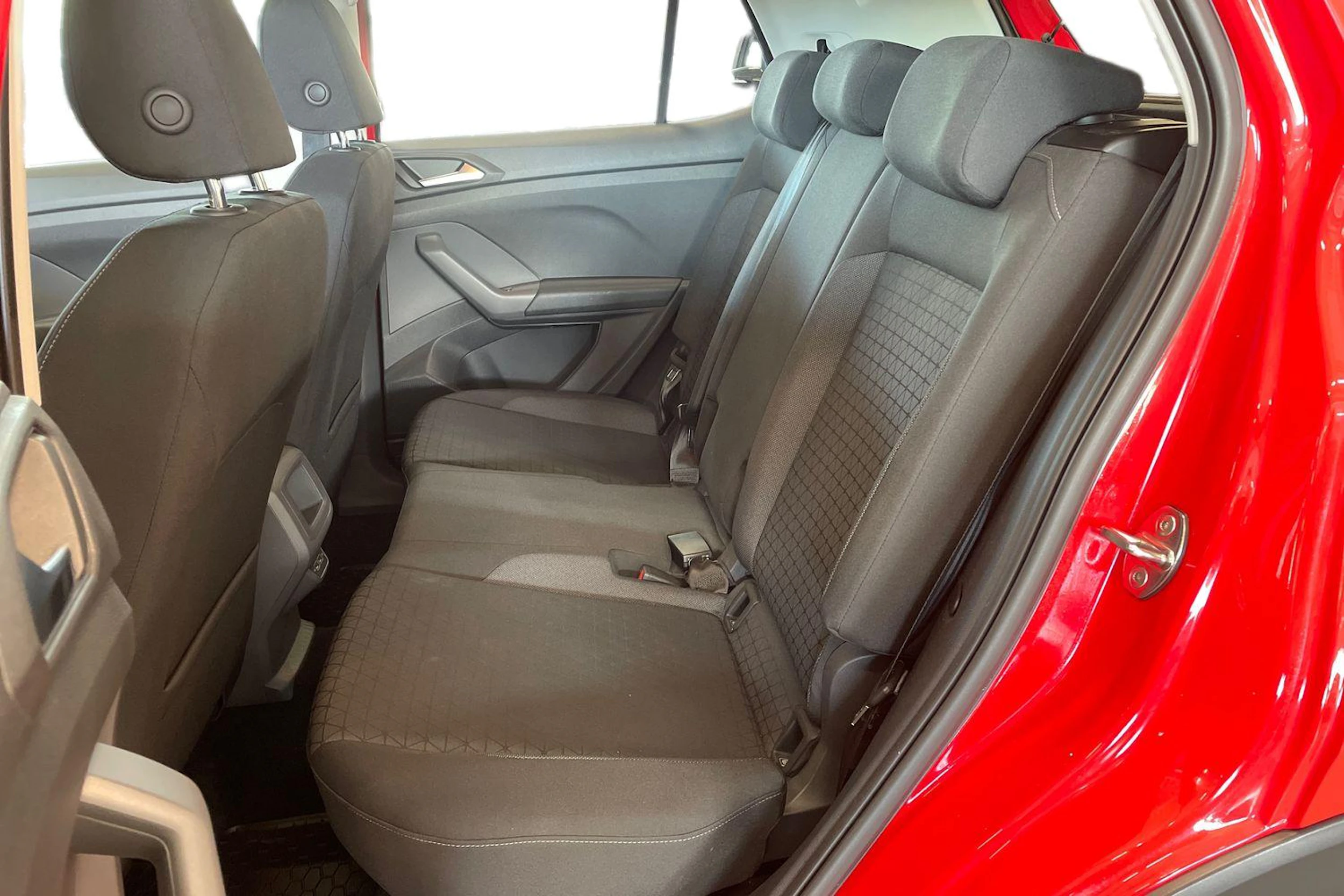 punainen Volkswagen T-Cross 2020 kuva 11.