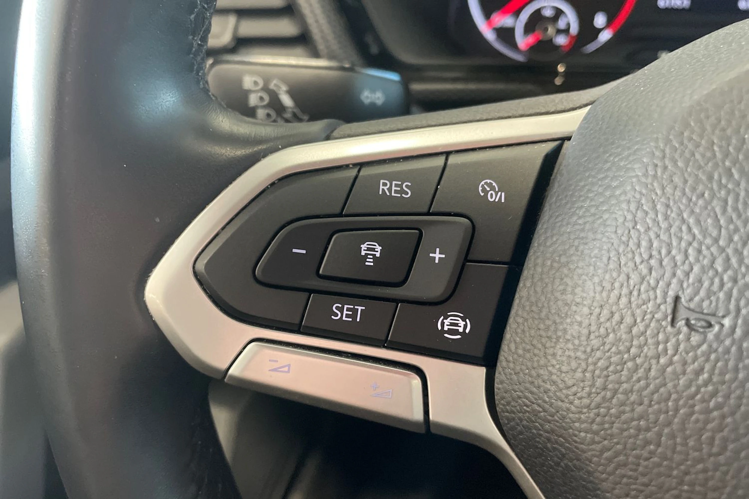 punainen Volkswagen T-Cross 2020 kuva 19.