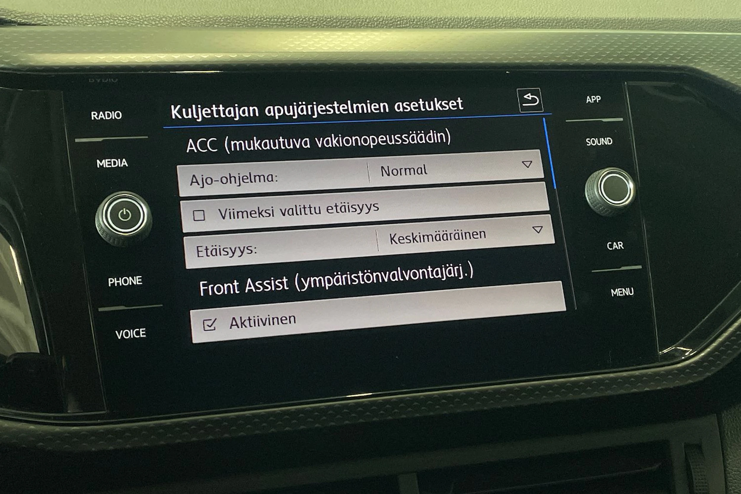 punainen Volkswagen T-Cross 2020 kuva 24.