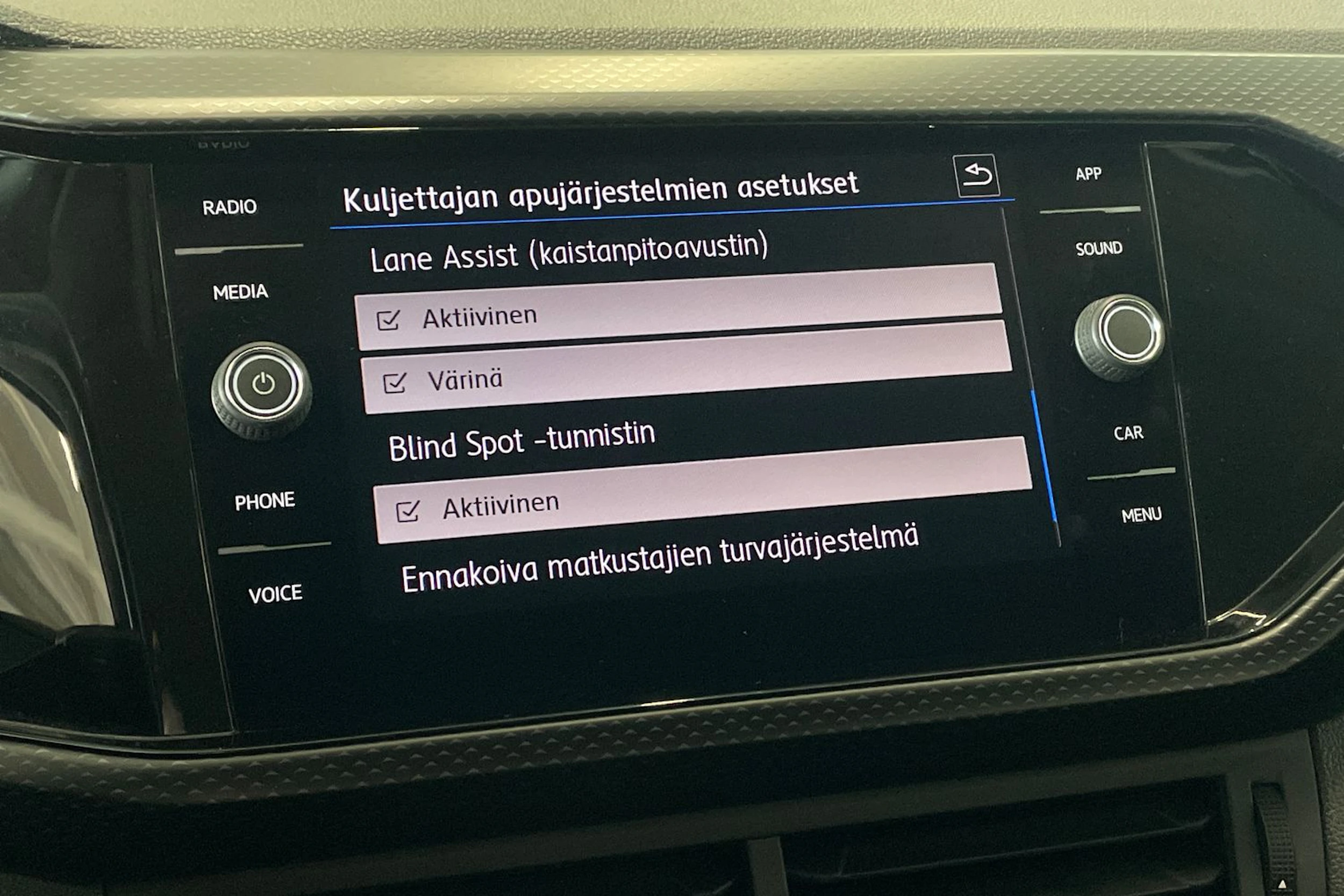 punainen Volkswagen T-Cross 2020 kuva 25.