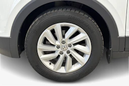 valkoinen Volkswagen T-Cross 2020 kuva 12.