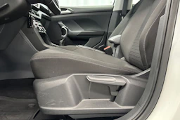 valkoinen Volkswagen T-Cross 2020 kuva 17.