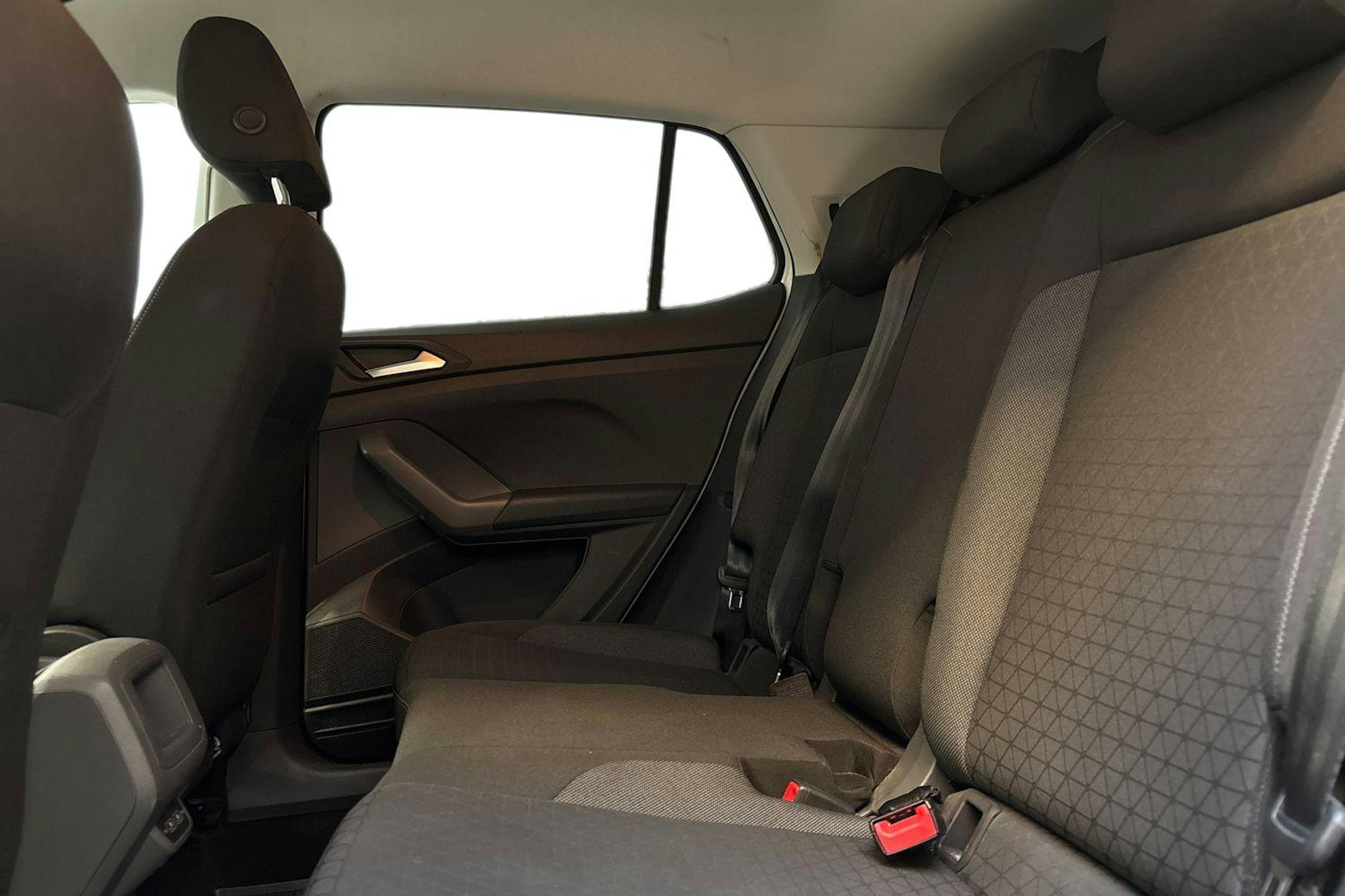 valkoinen Volkswagen T-Cross 2020 kuva 10.