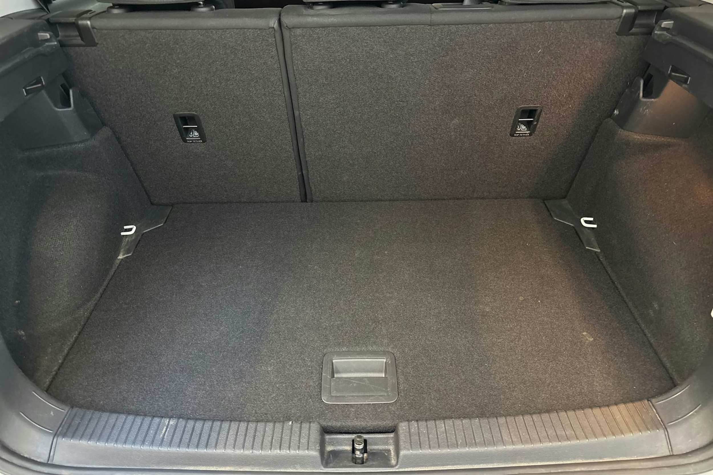 valkoinen Volkswagen T-Cross 2020 kuva 14.