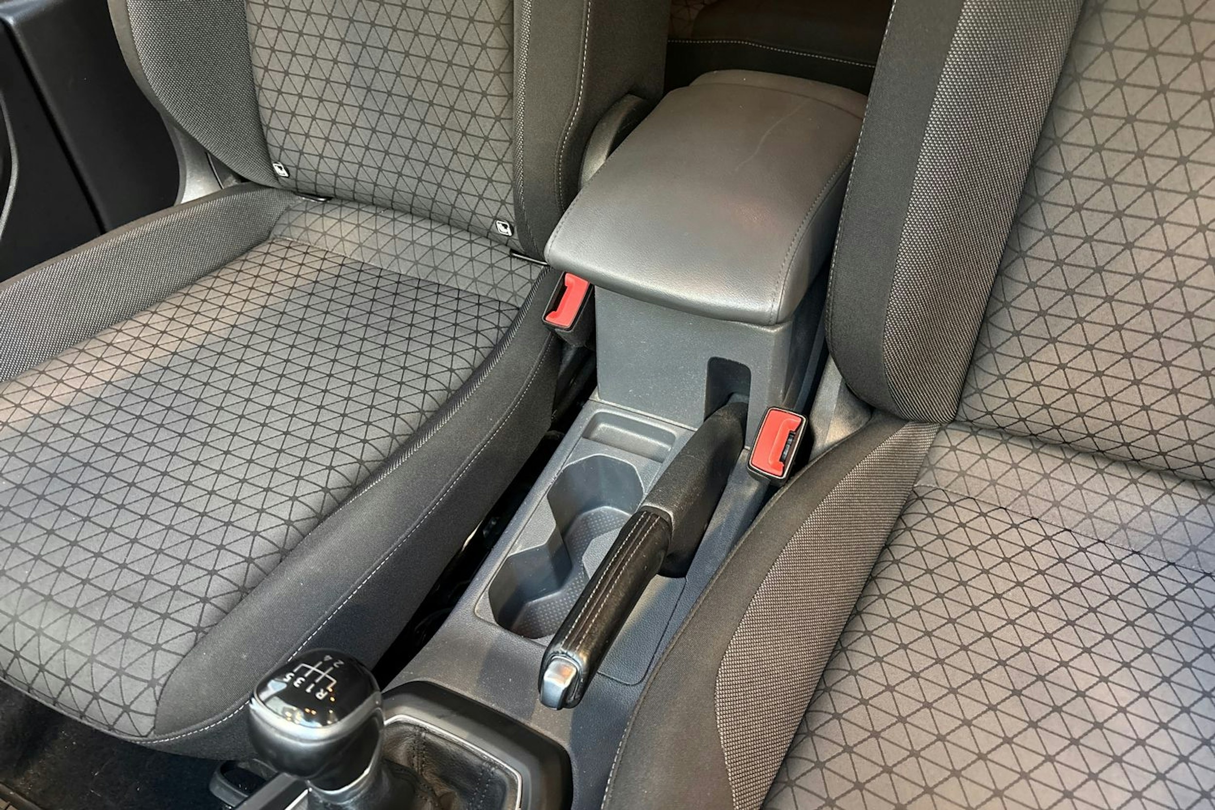valkoinen Volkswagen T-Cross 2020 kuva 25.