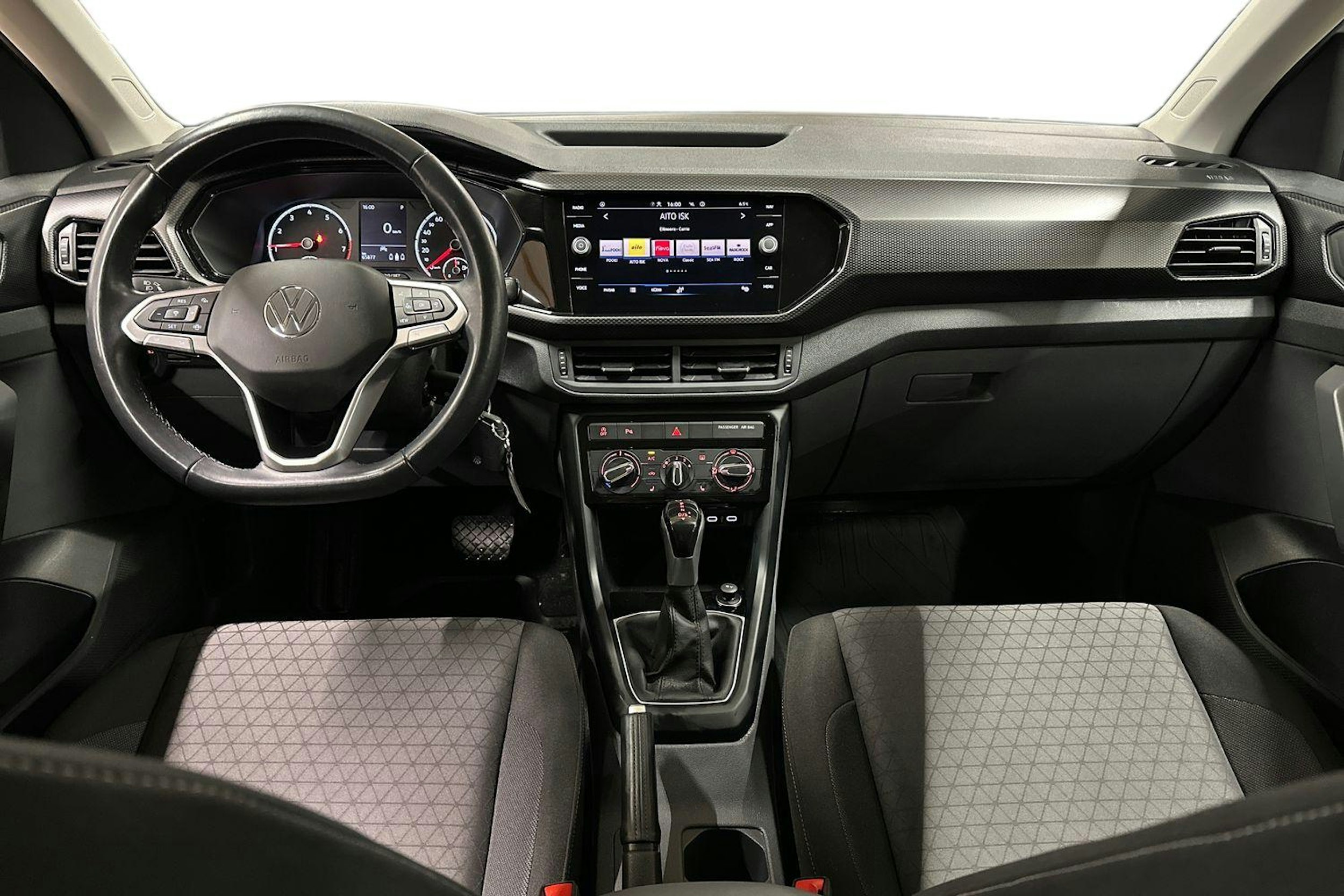 valkoinen Volkswagen T-Cross 2021 kuva 9.