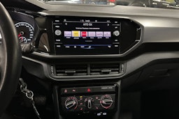 valkoinen Volkswagen T-Cross 2021 kuva 19.