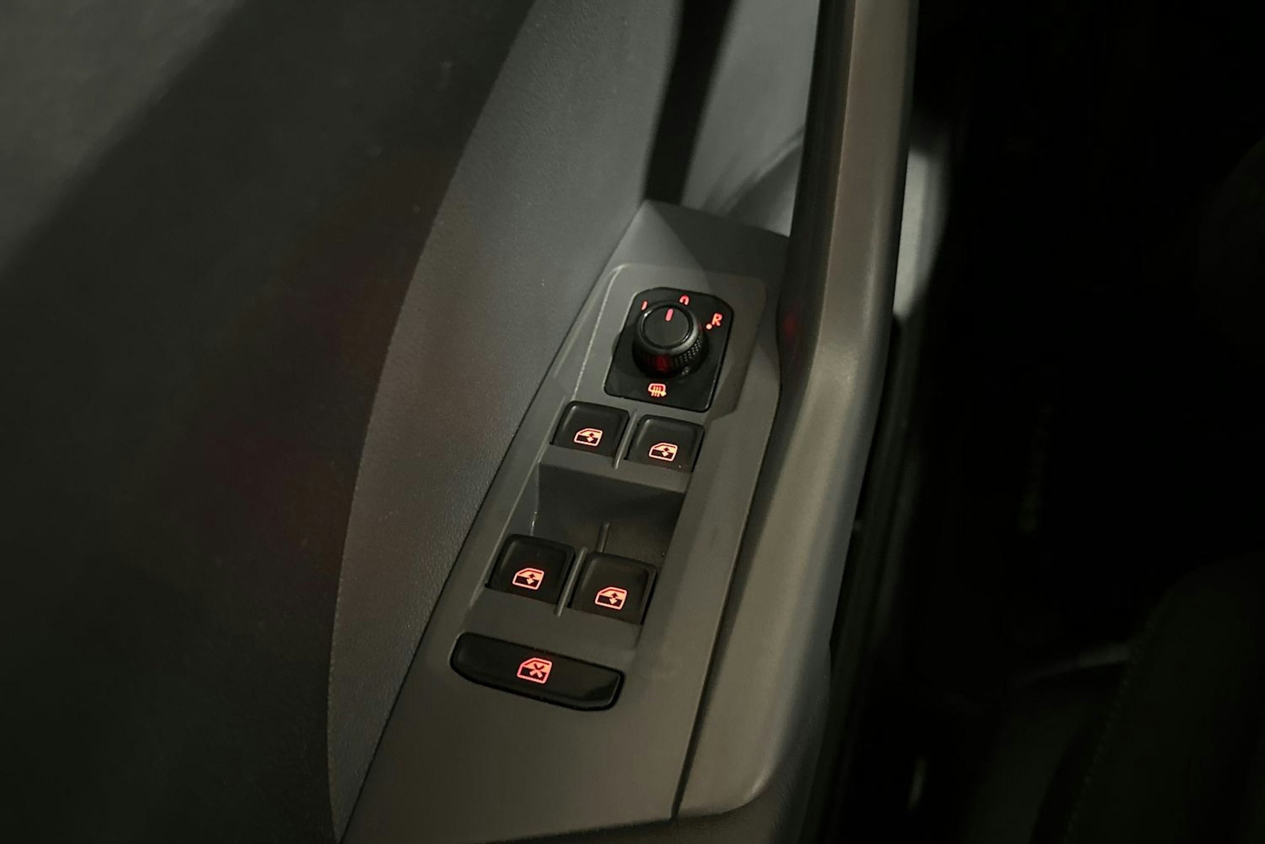 valkoinen Volkswagen T-Cross 2021 kuva 26.