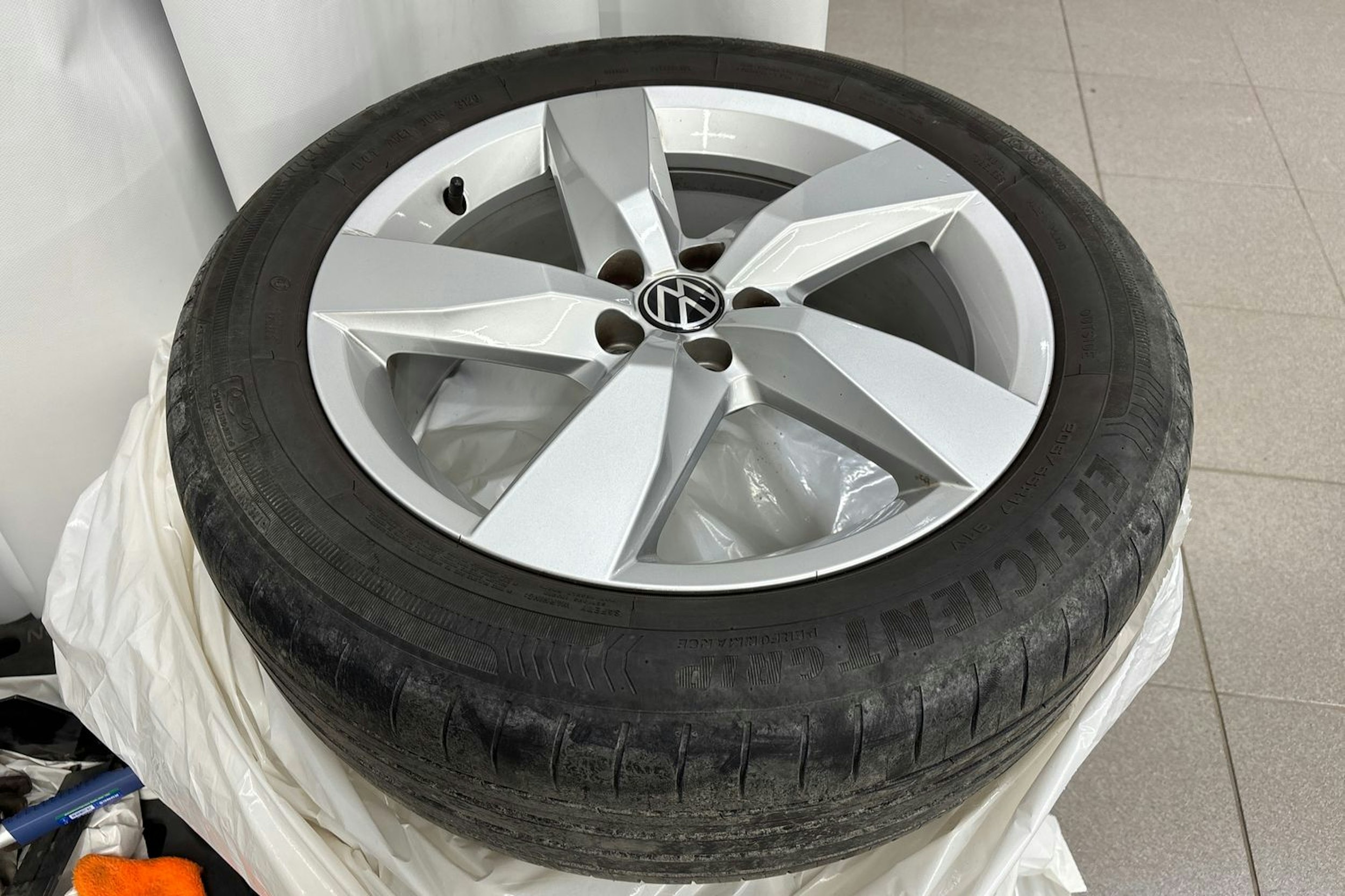 valkoinen Volkswagen T-Cross 2021 kuva 13.