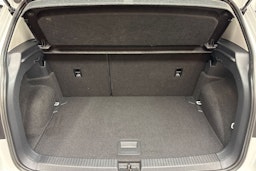 valkoinen Volkswagen T-Cross 2021 kuva 28.