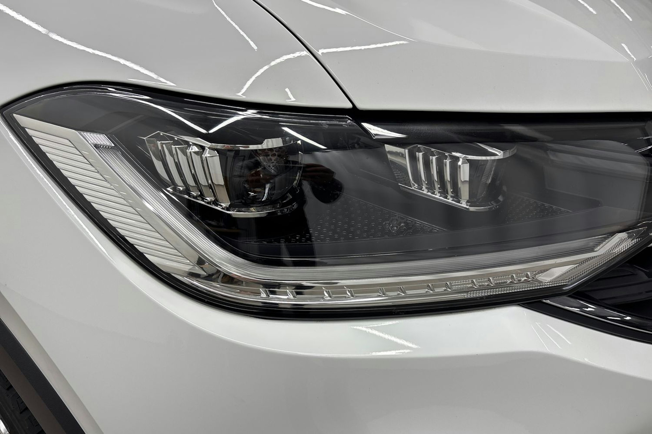 valkoinen Volkswagen T-Cross 2021 kuva 30.