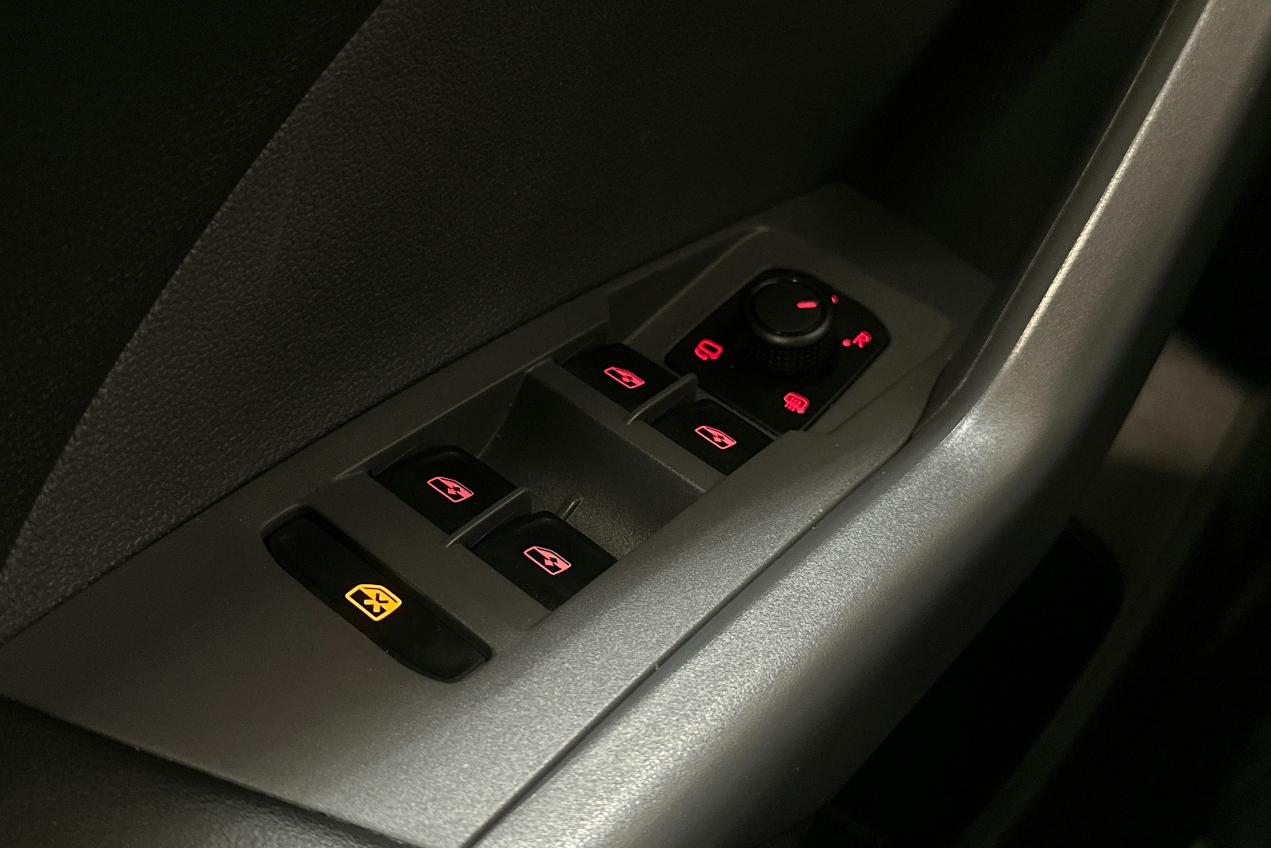 Sininen Volkswagen T-Cross 2020 kuva 14.