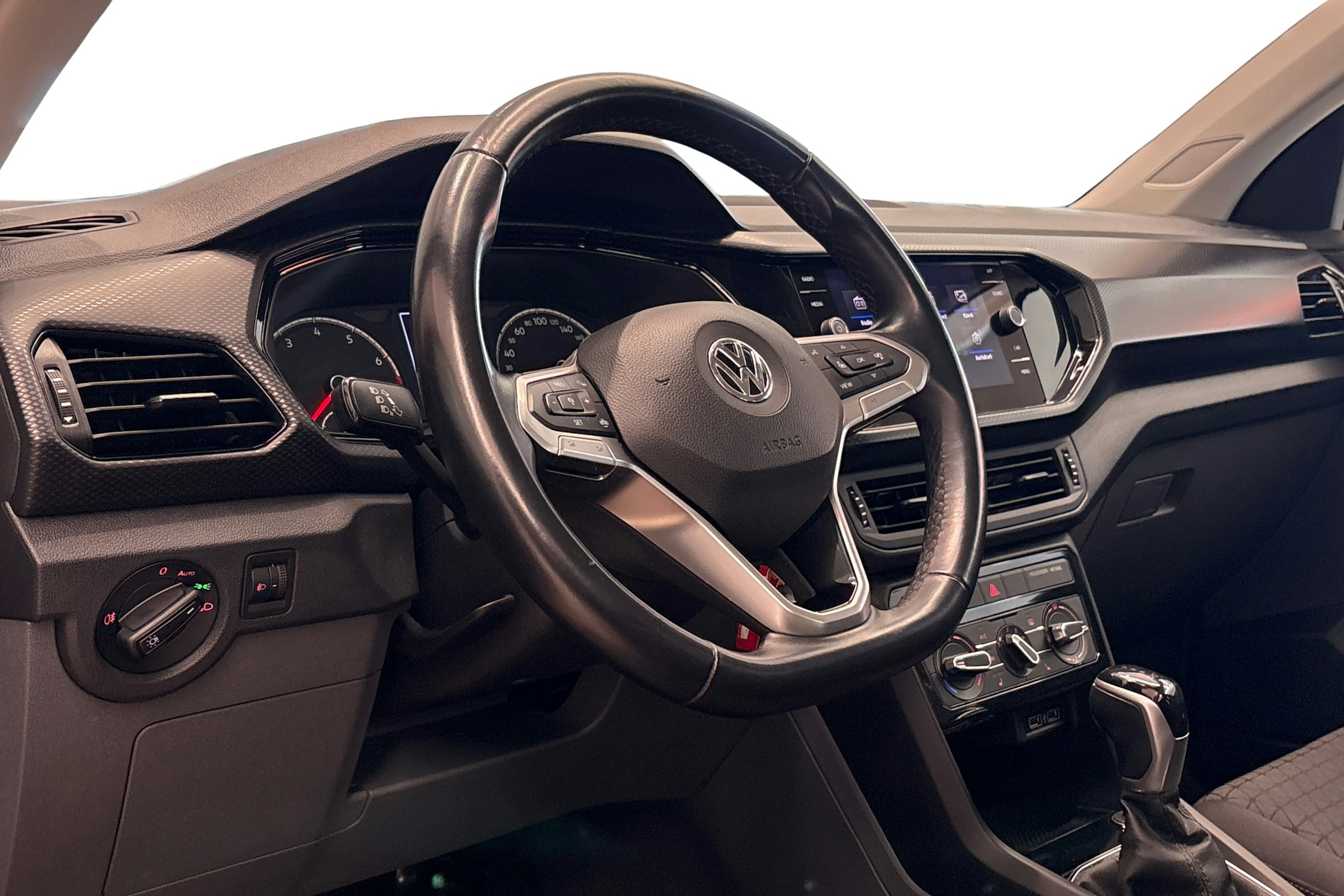 oranssi Volkswagen T-Cross 2020 kuva 7.