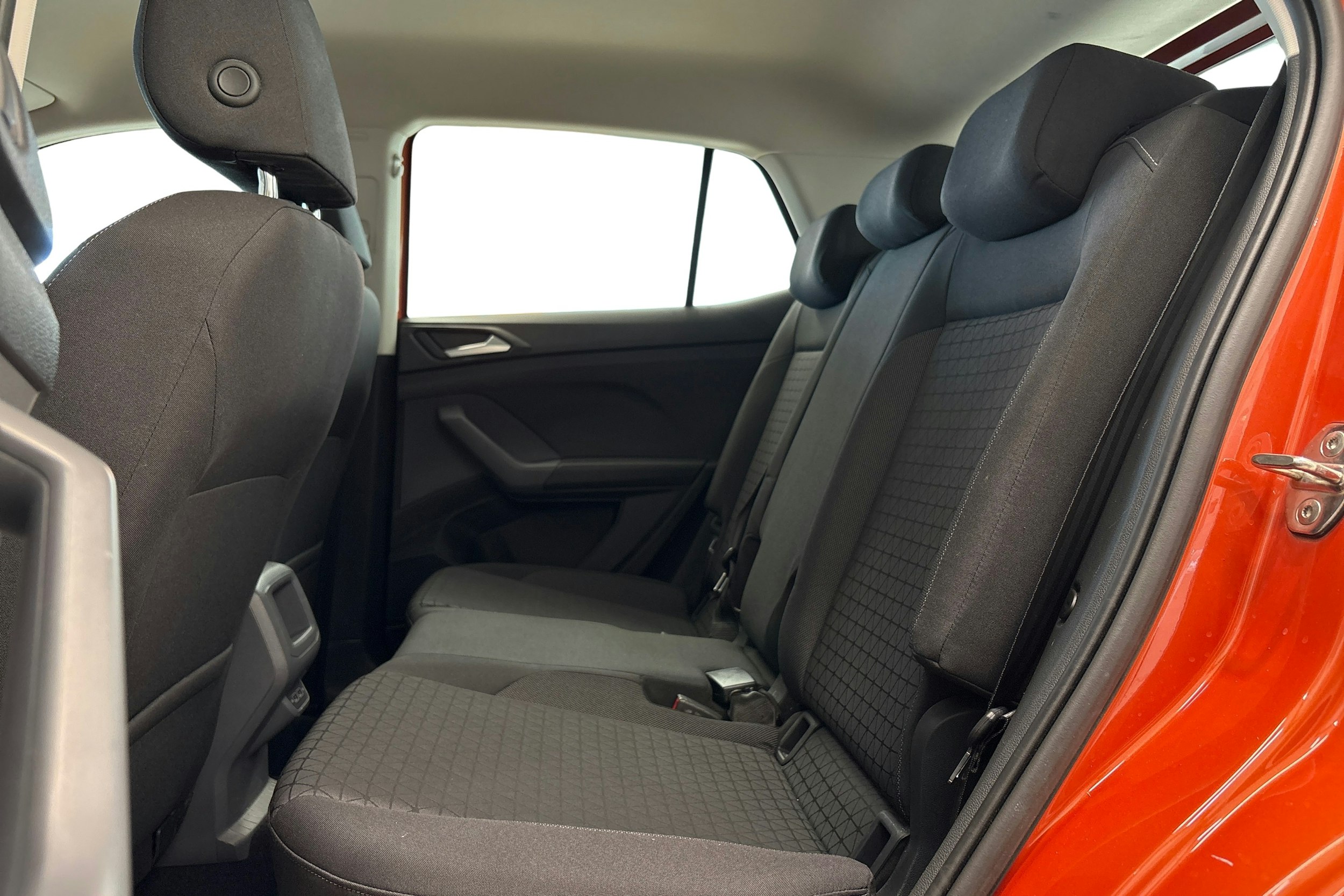 oranssi Volkswagen T-Cross 2020 kuva 10.