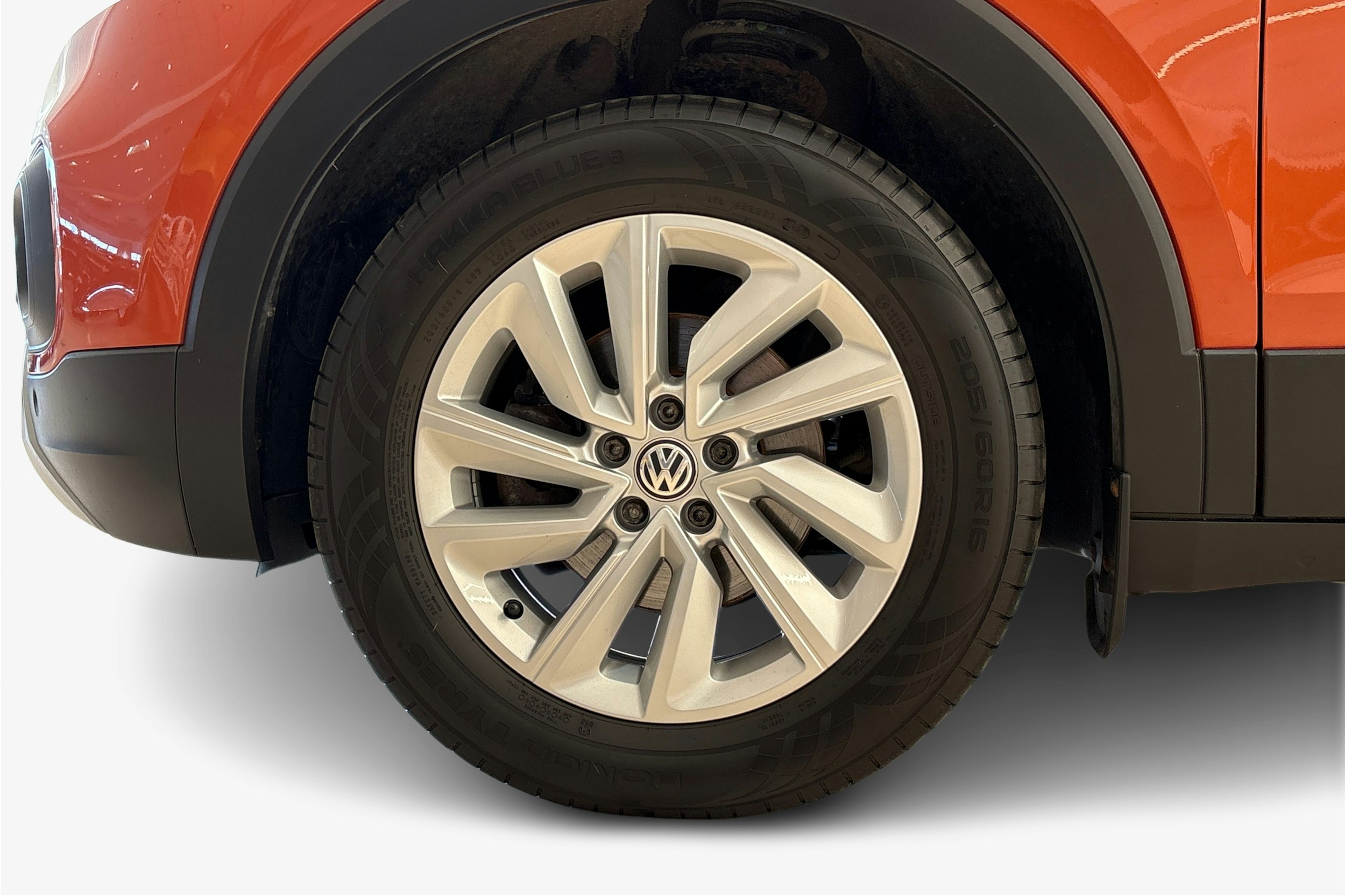 oranssi Volkswagen T-Cross 2020 kuva 11.