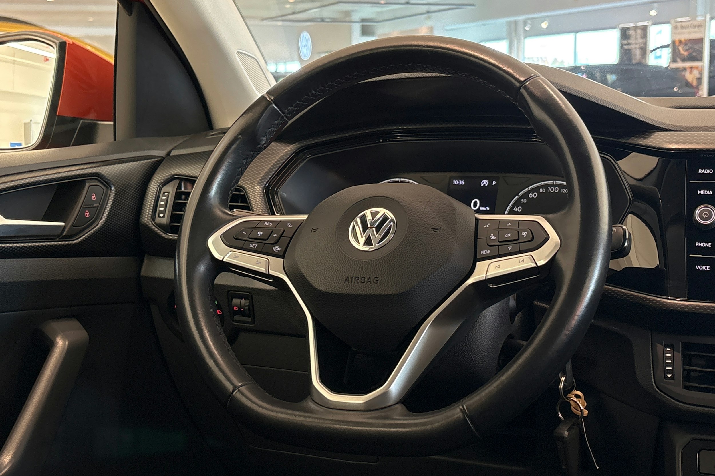 oranssi Volkswagen T-Cross 2020 kuva 16.