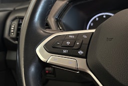 oranssi Volkswagen T-Cross 2020 kuva 18.