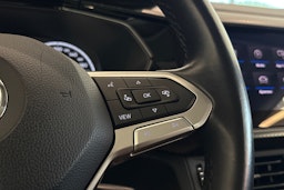 oranssi Volkswagen T-Cross 2020 kuva 19.